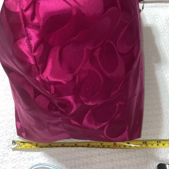 Like new Coach Getaway Signature Nylon Packable Weekender in Hot Pink - Picture 9 of 14